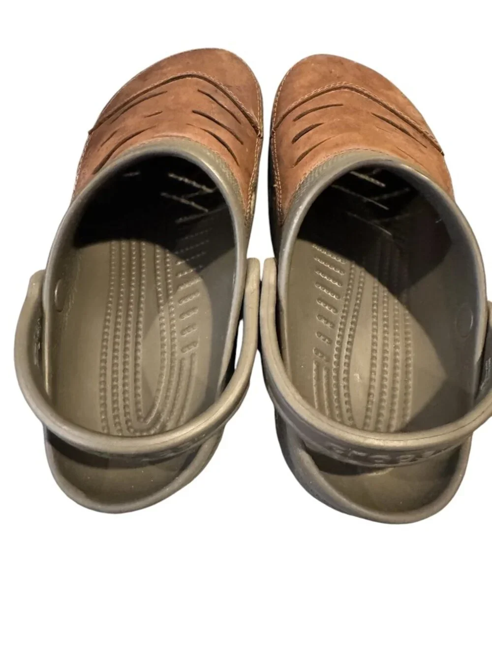 Crocs Yukon Men’s Size 9 Brown Black Leather Slip On Clogs Comfort Casual - Picture 4 of 6